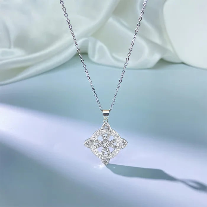 WitchKnot Necklace